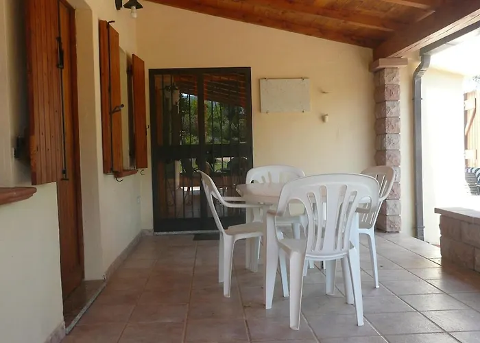 House 10' From The Sea, Ac, Garden, Parking, Wifi *