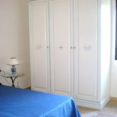 House 10' From The Sea, Ac, Garden, Parking, Wifi *