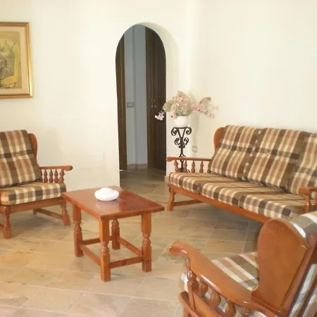 House 10' From The Sea, Ac, Garden, Parking, Wifi Ferienhaus
