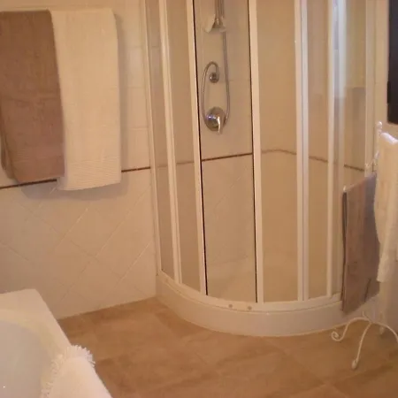 House 10' From The Sea, Ac, Garden, Parking, Wifi * Annunziata (Sardinia)