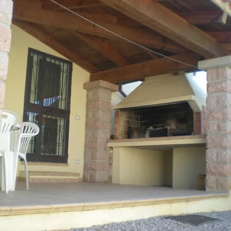 Holiday home House 10' From The Sea, Ac, Garden, Parking, Wifi *
