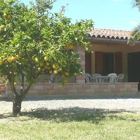 House 10' From The Sea, Ac, Garden, Parking, Wifi Ferienhaus Annunziata (Sardinia)