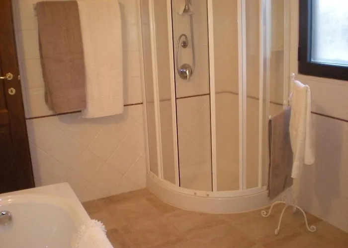 House 10' From The Sea, Ac, Garden, Parking, Wifi * Annunziata (Sardinia)